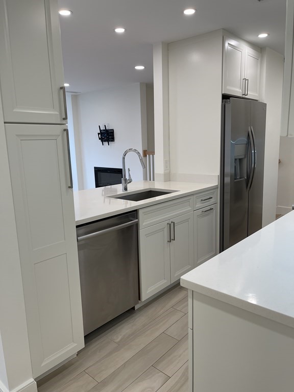 284 Sidney St, Cambridgeport