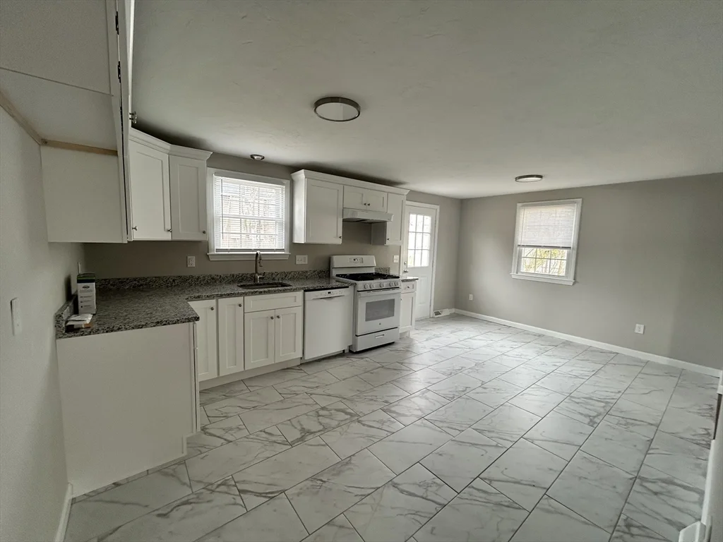38 Reservoir St, Brockton