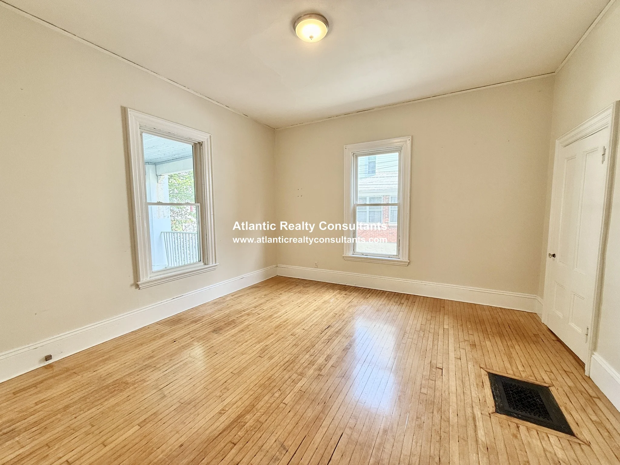 84 Walker St, Newtonville
