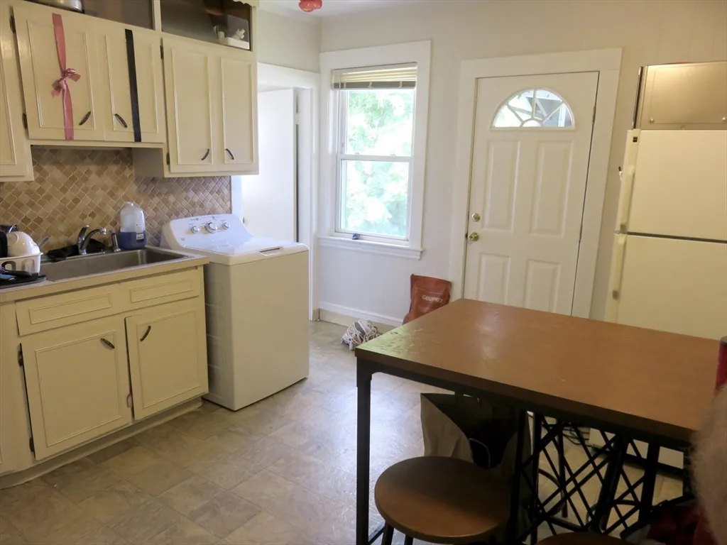 43 Rich St, Banks Square