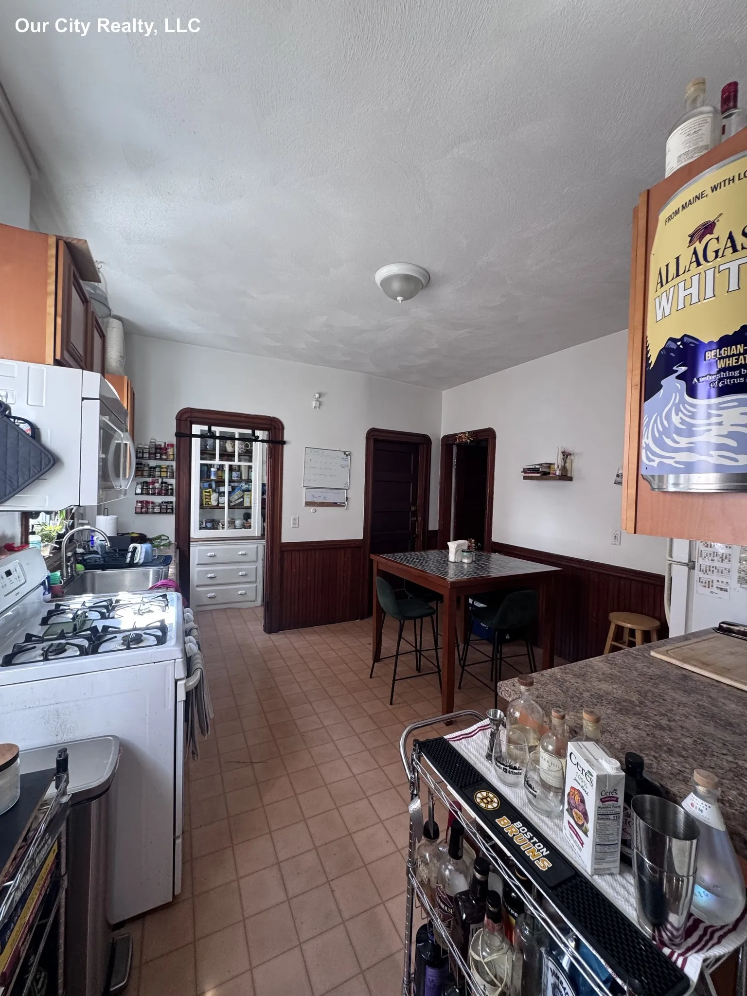 4 Aberdeen Rd, Powder House Square