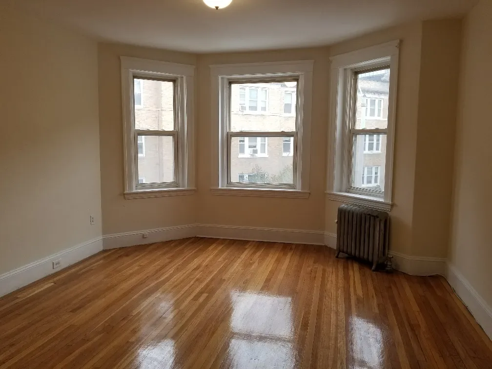 241 Freeman St, North Brookline