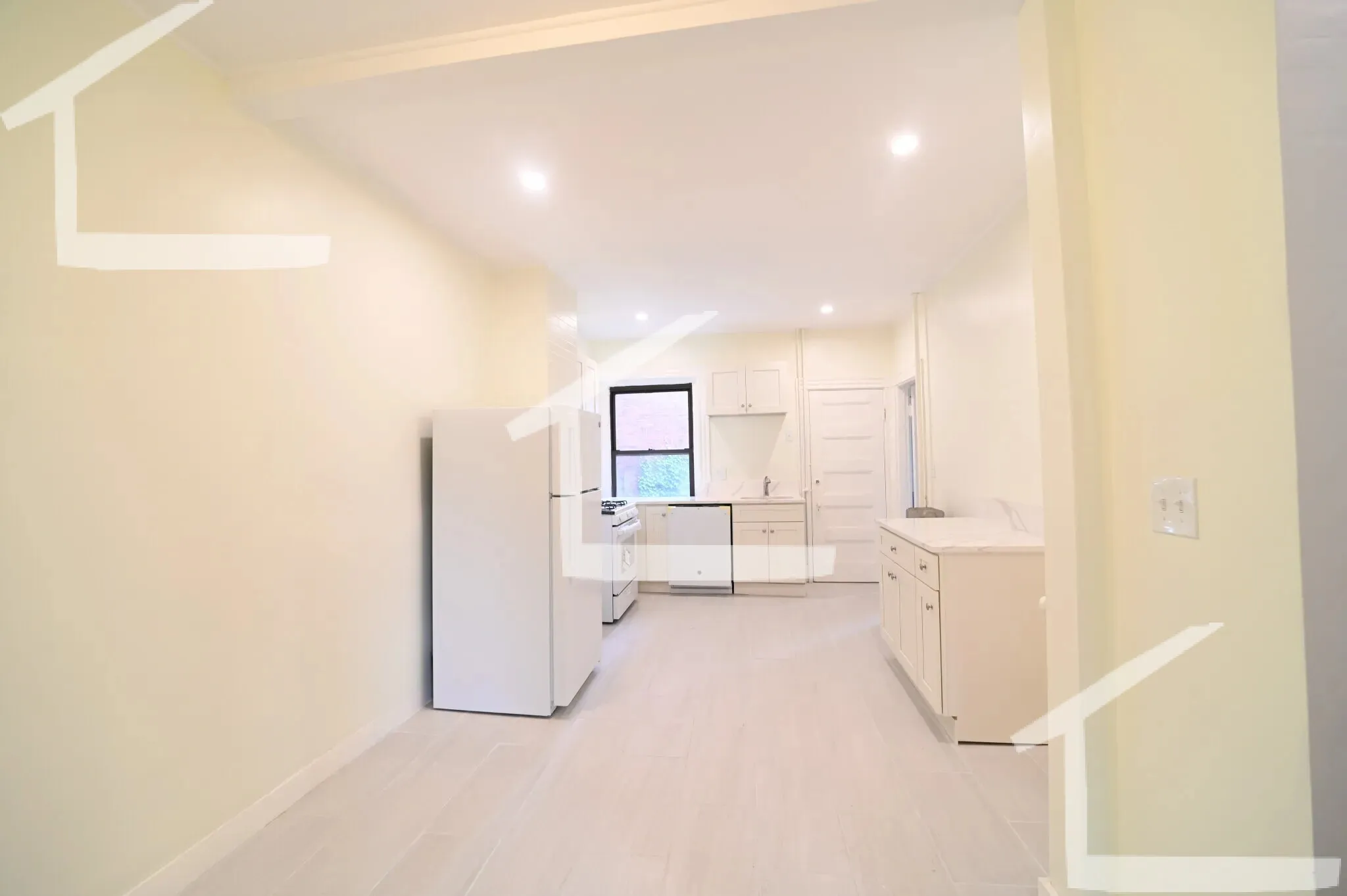 1855 Beacon St, Aspinwall Hill