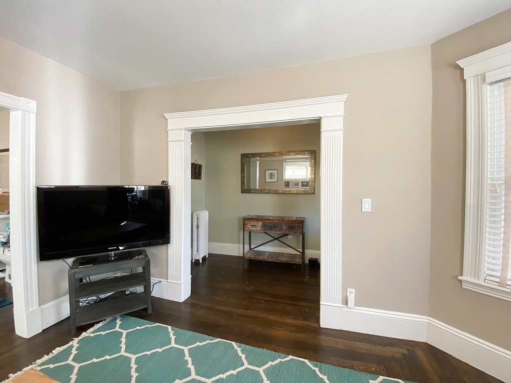 4 Banks St, Davis Square