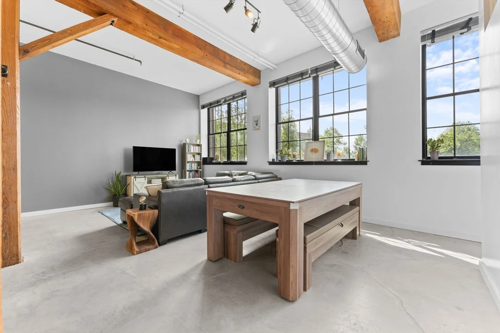 944 Dorchester Ave, Dorchester