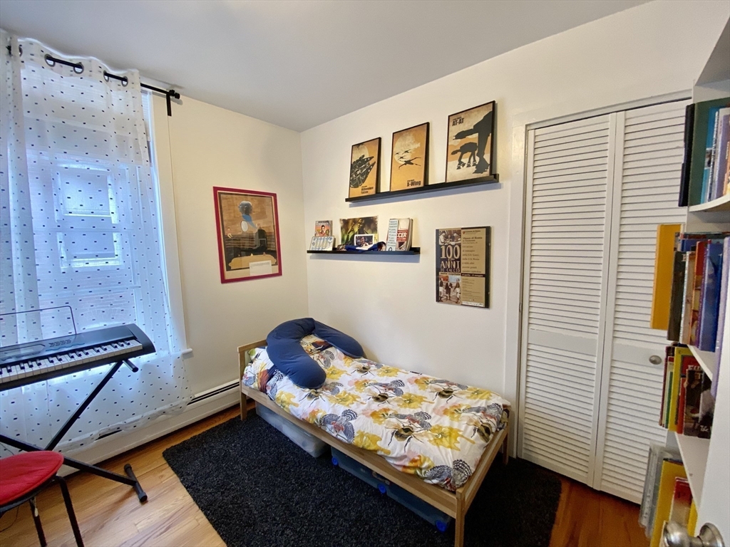 17 Perry St, Brookline Village