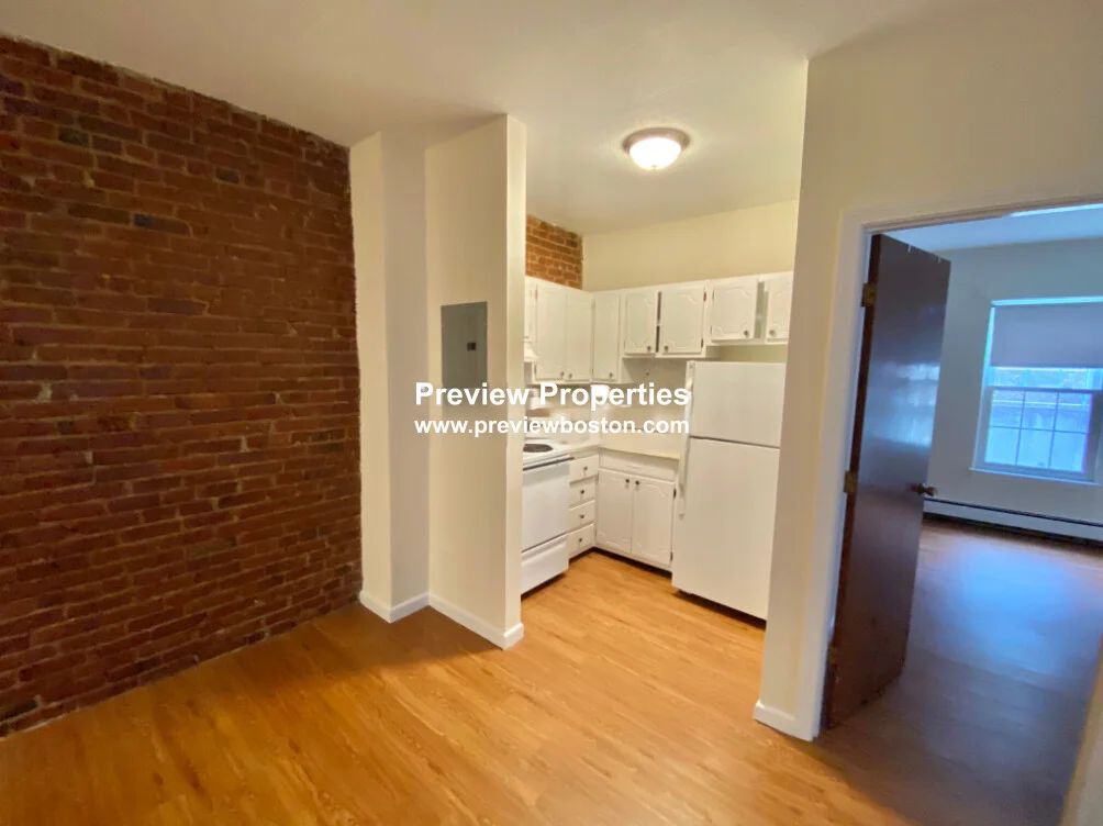 50 South Huntington Ave, Jamaica Plain