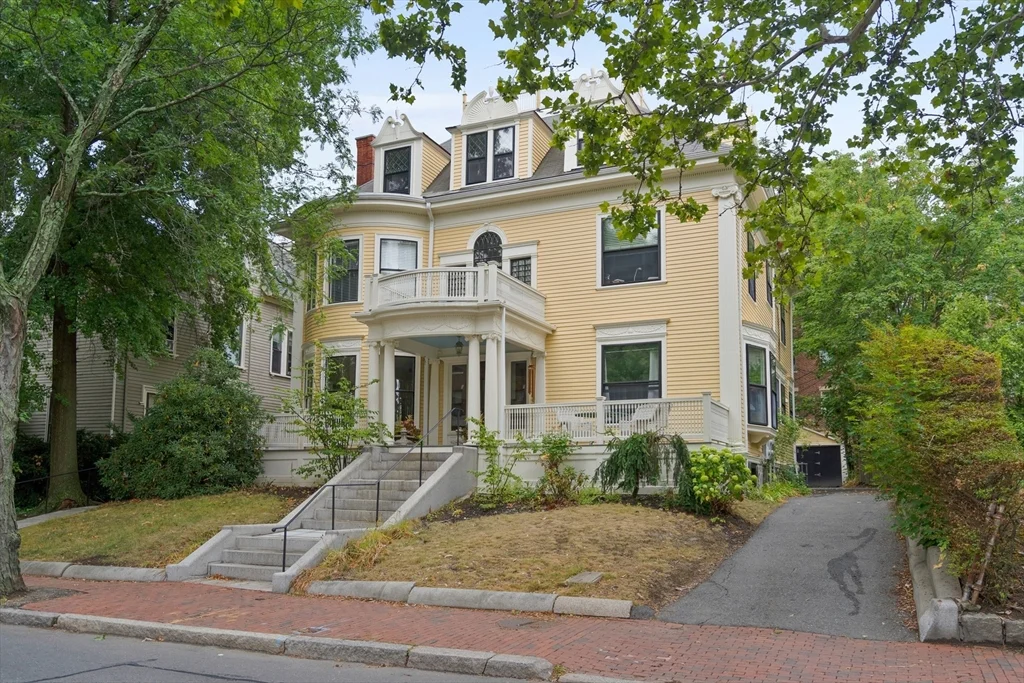 340 Harvard St, Harvard Square