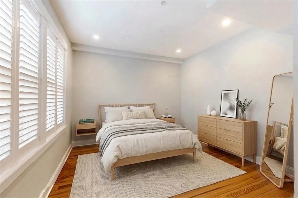 5 Atwood Sq, Jamaica Plain