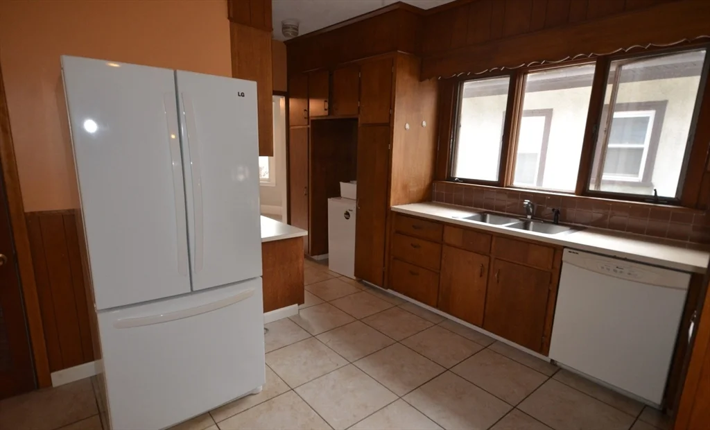 20 Benton Rd, Tufts University