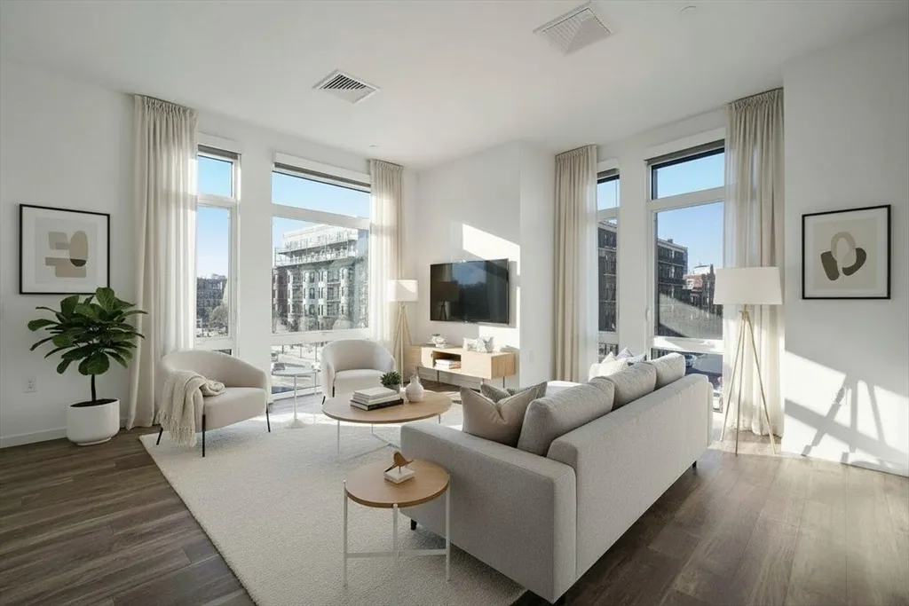 839 Beacon St, Fenway