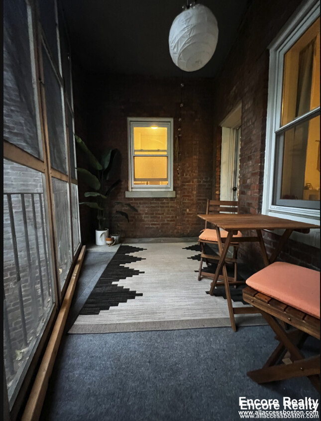 33 Stearns Rd, Coolidge Corner