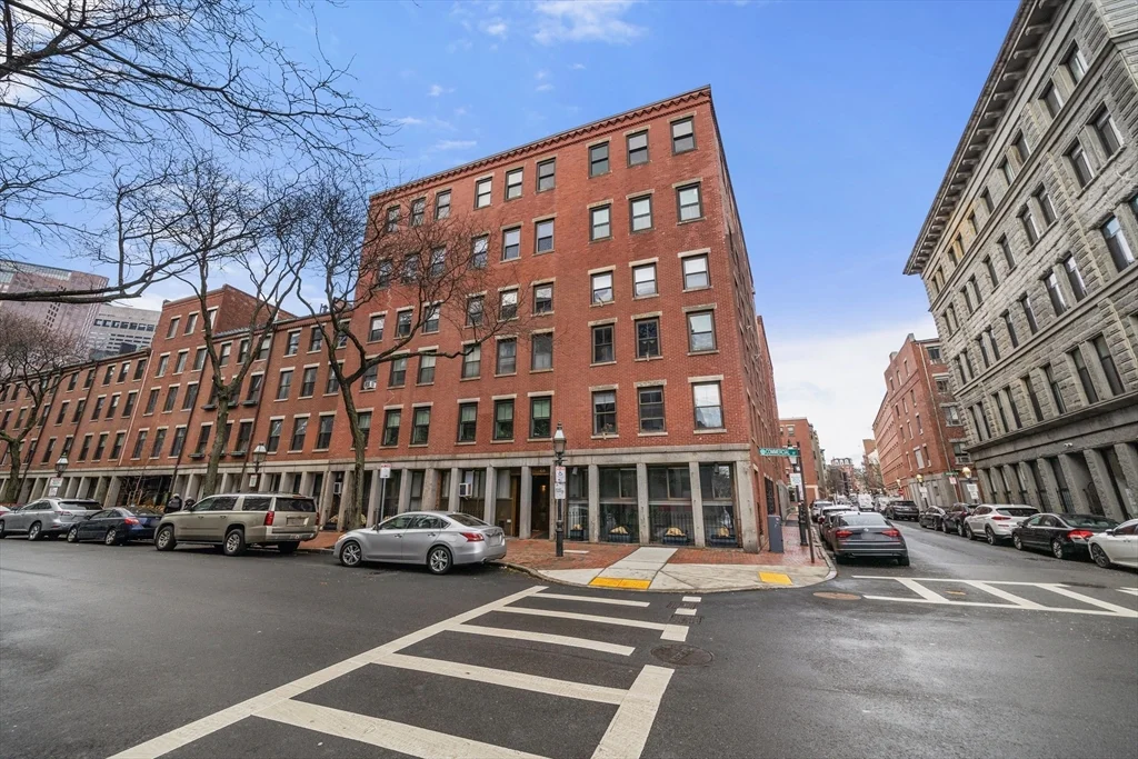 120 Commercial St, Waterfront