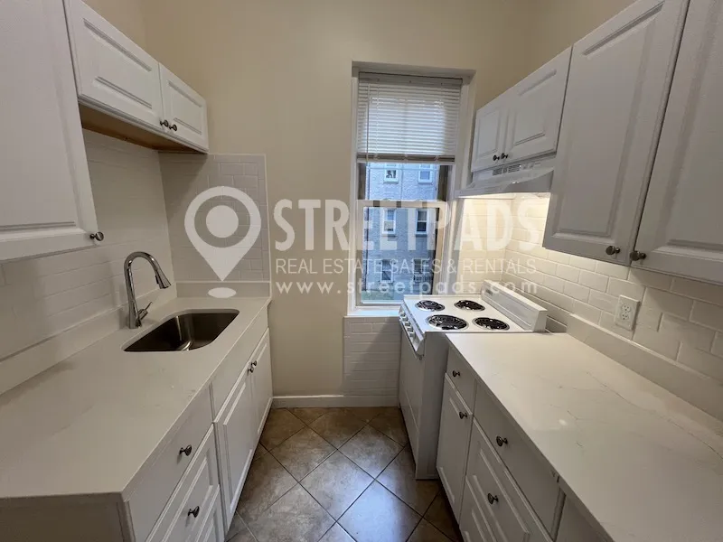 31 Park Dr, Fenway