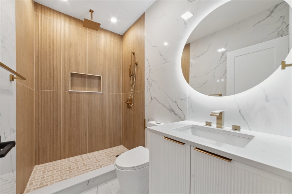 34 Morris St, East Boston