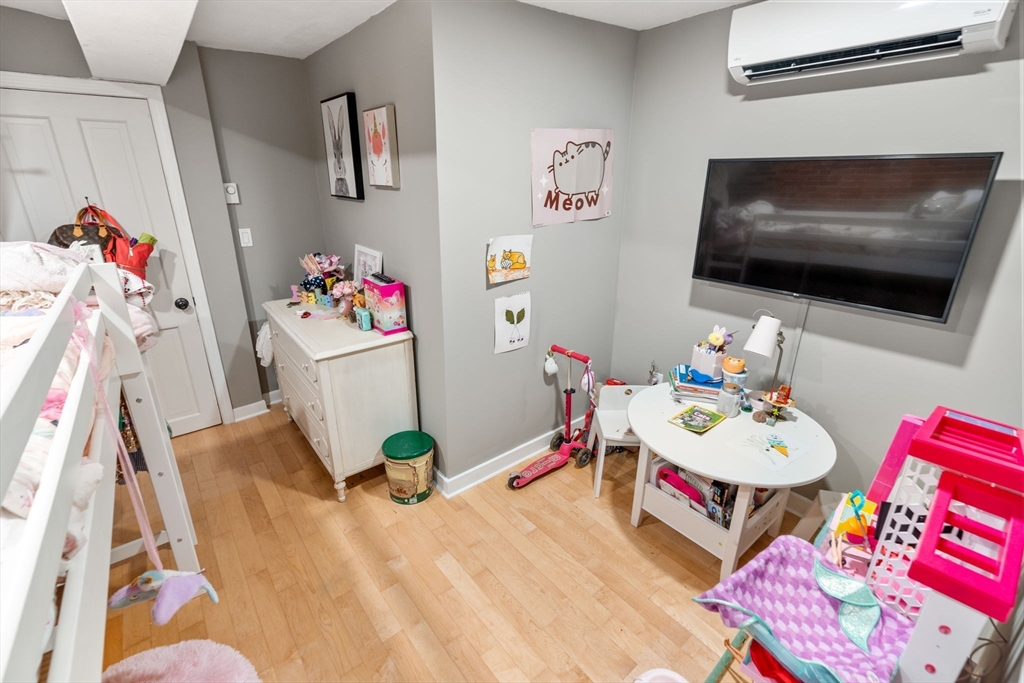 8 Melrose St, Back Bay