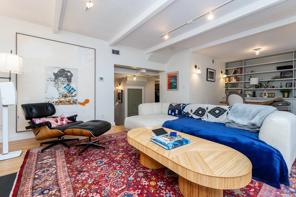 23 Sparks St, West Cambridge