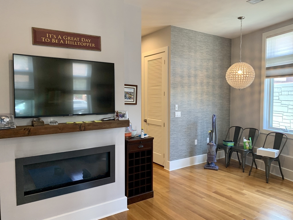 5 Mohawk St, South Boston