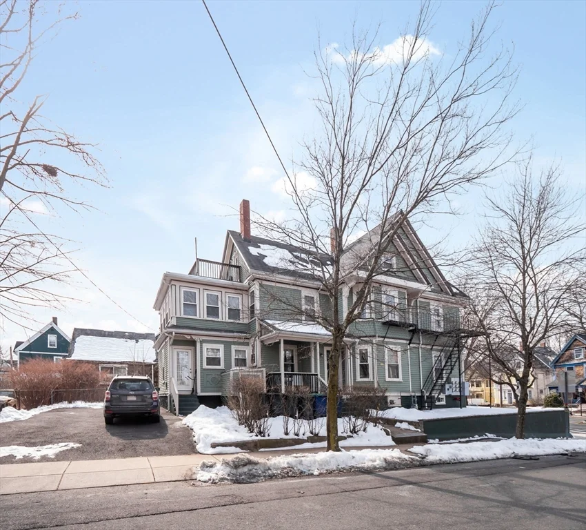 97 College Ave, Powder House Square