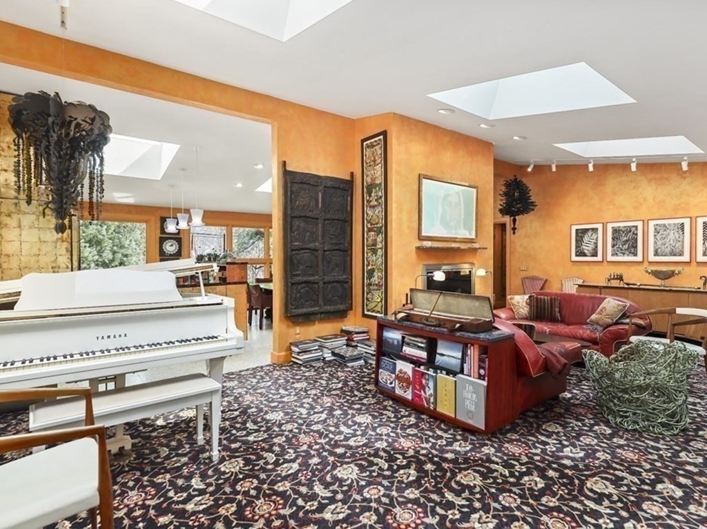 38 Cumberland Ave, Brookline