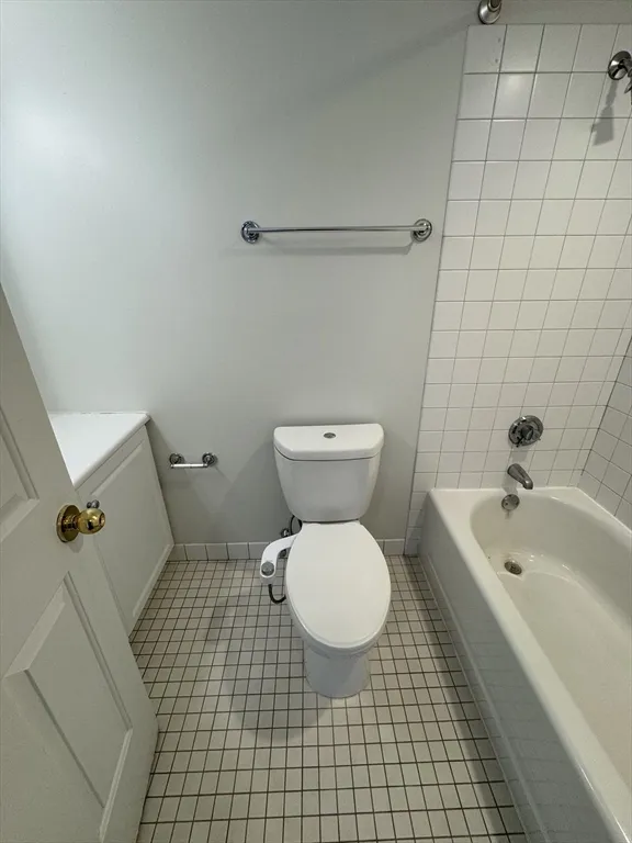 10 Museum Way, East Cambridge