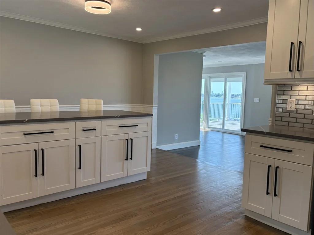 85 Regatta Rd, North Weymouth