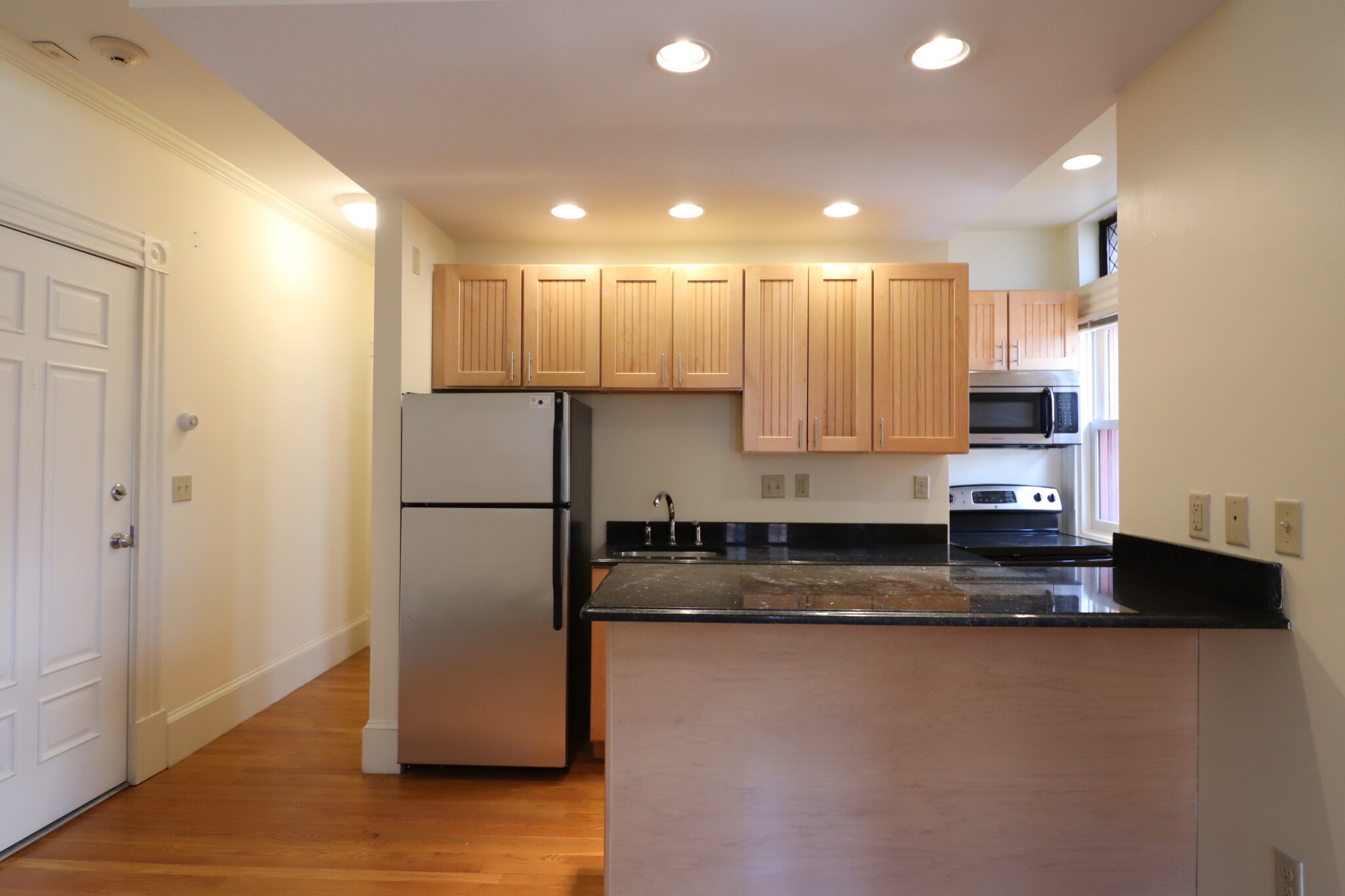 195 Commonwealth Ave, Back Bay