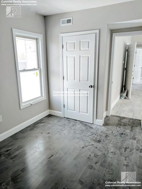 77 Linden St, Allston
