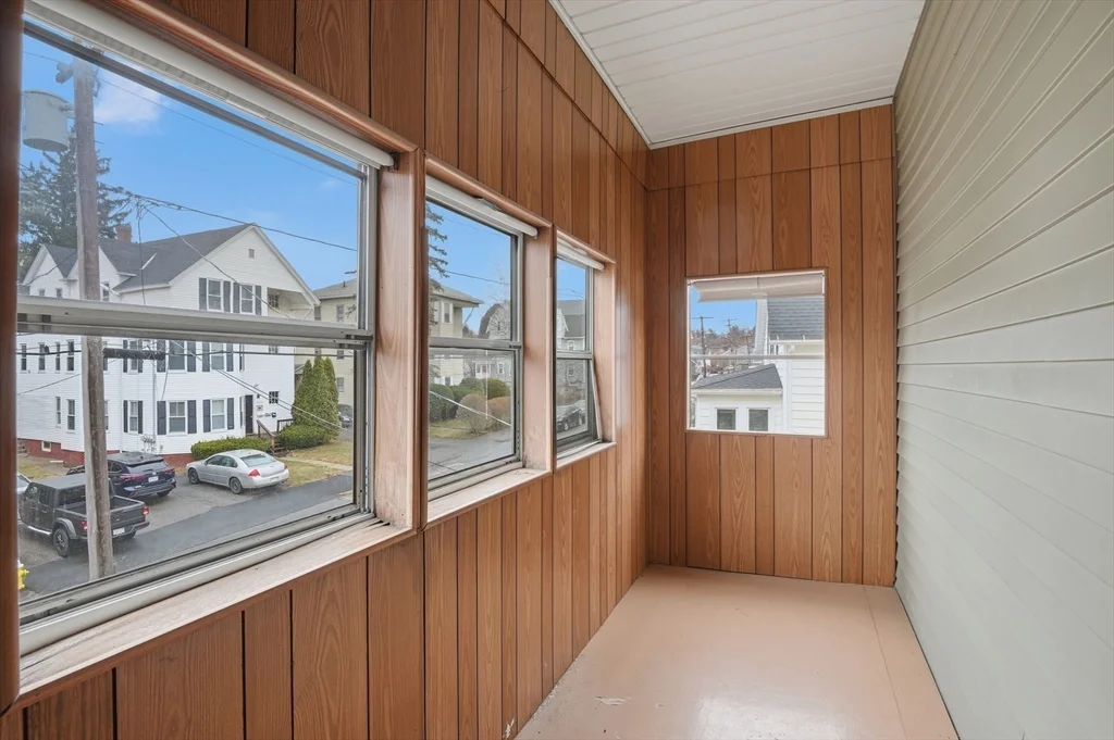 34 King Philip Rd, Worcester