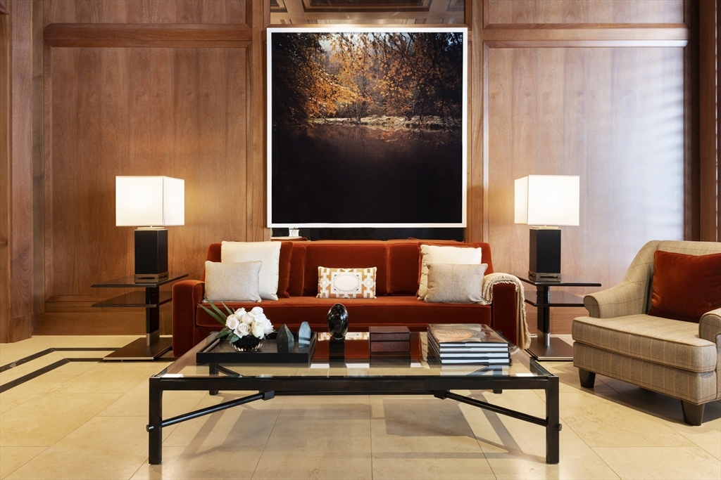 1 Dalton St, Back Bay