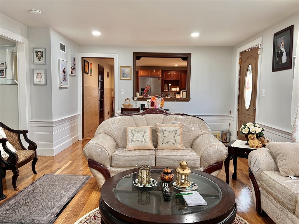 470 Pleasant St, Canton