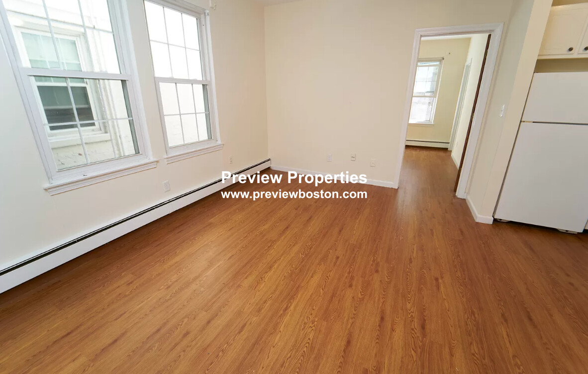 74 South Huntington Ave, Jamaica Plain