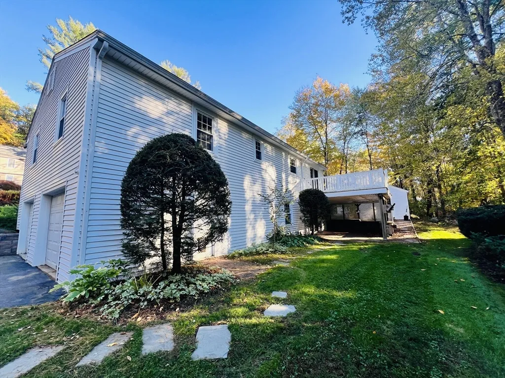 135 Walker Pond Rd, Sturbridge
