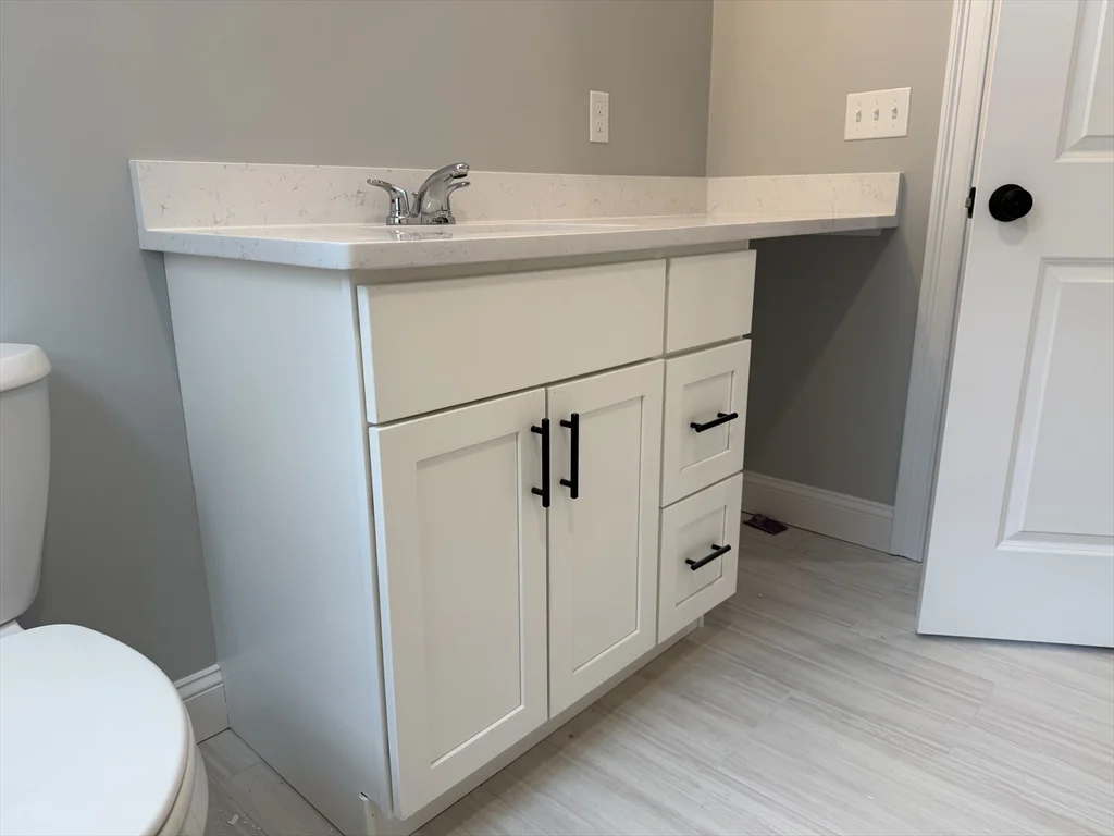 15 Kashmir's Way, Middleboro