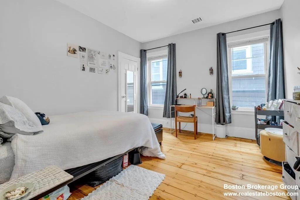 180 Saint Alphonsus St, Mission Hill