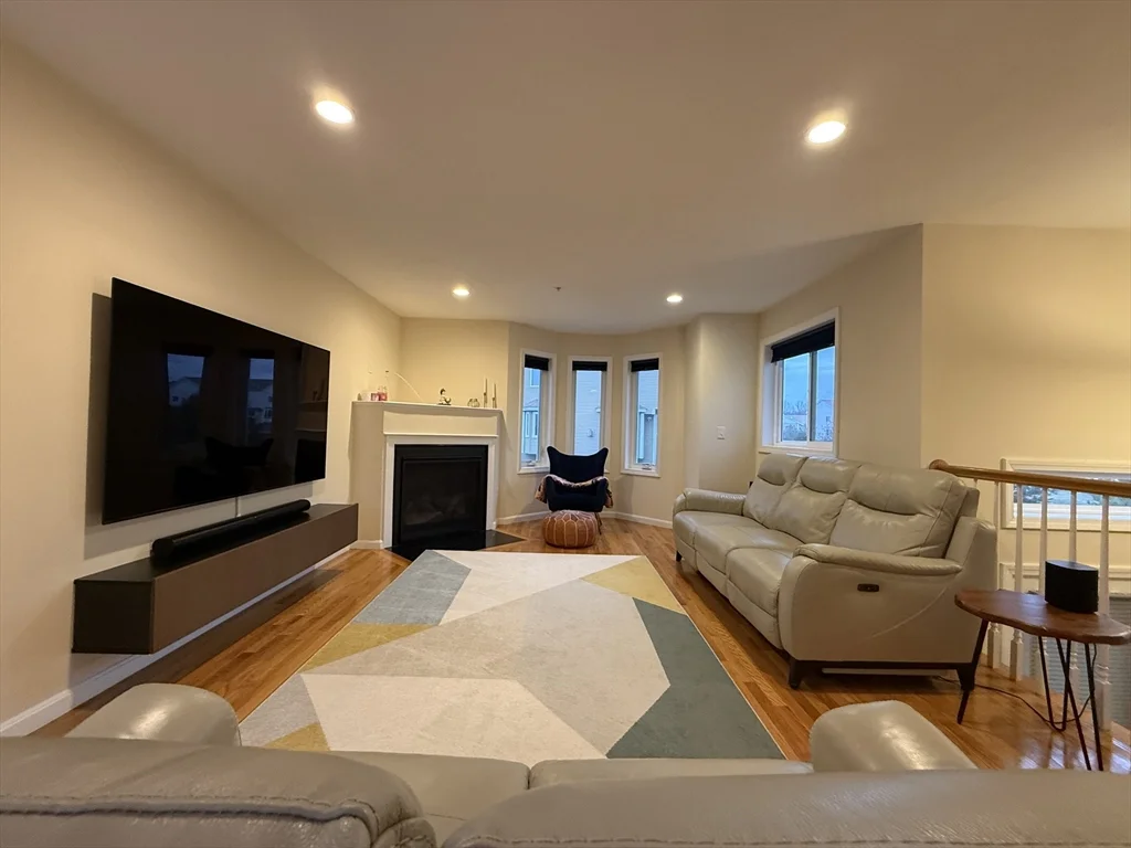 32 John Hancock Dr, Ashland