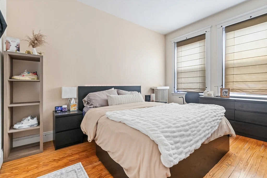 242 S Huntington Ave, Jamaica Plain