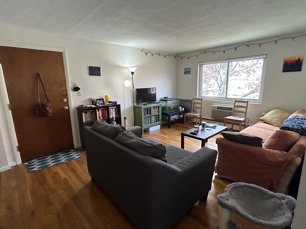 1078 Fellsway, Medford