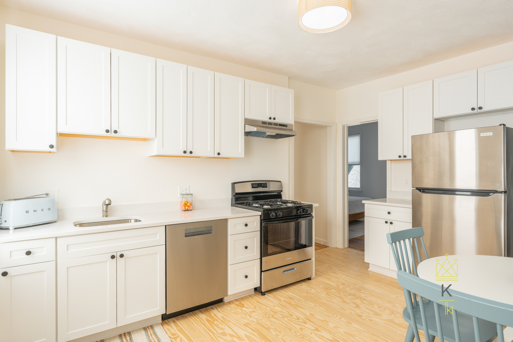 34 White Pl, White Place