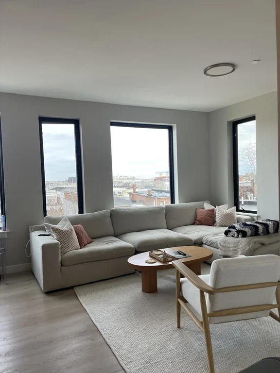 400 W Broadway, South Boston