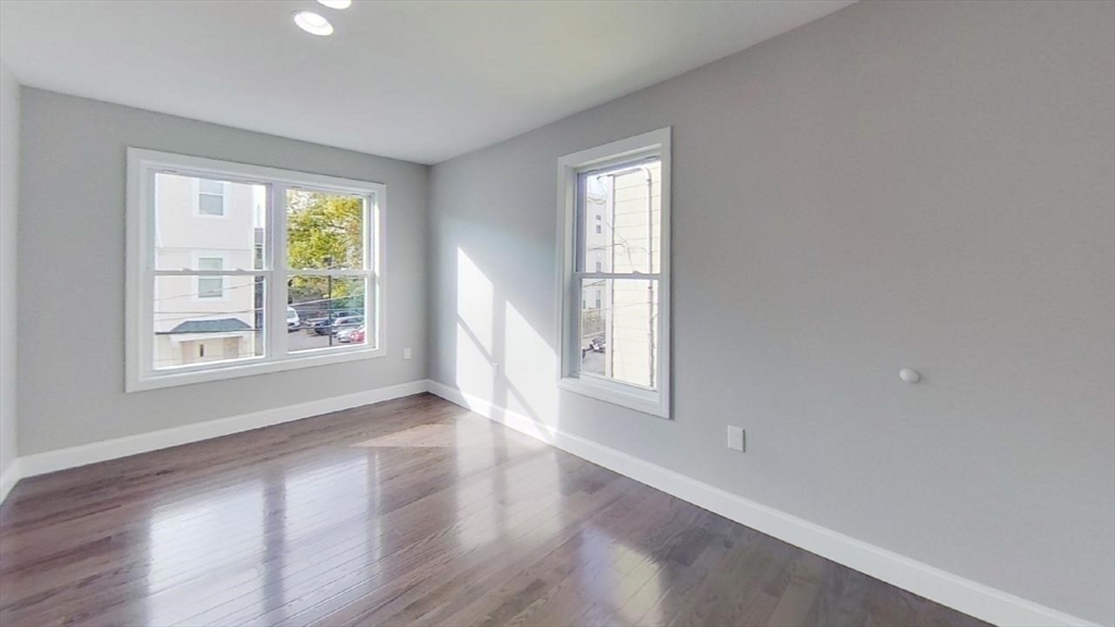 15 Leedsville, Dorchester