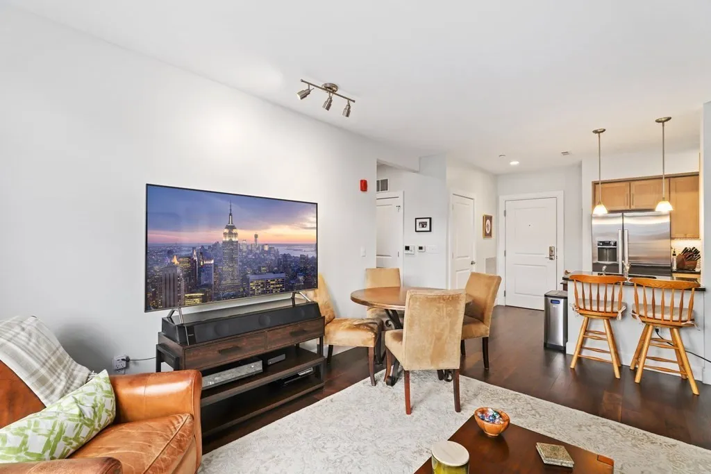 1501 Commonwealth Ave, Brighton