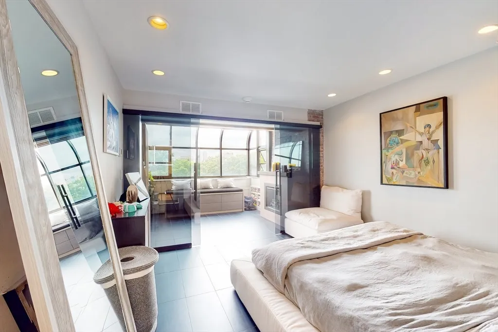 270 Beacon St, Back Bay