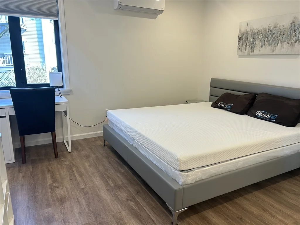 64 Salem St, Medford