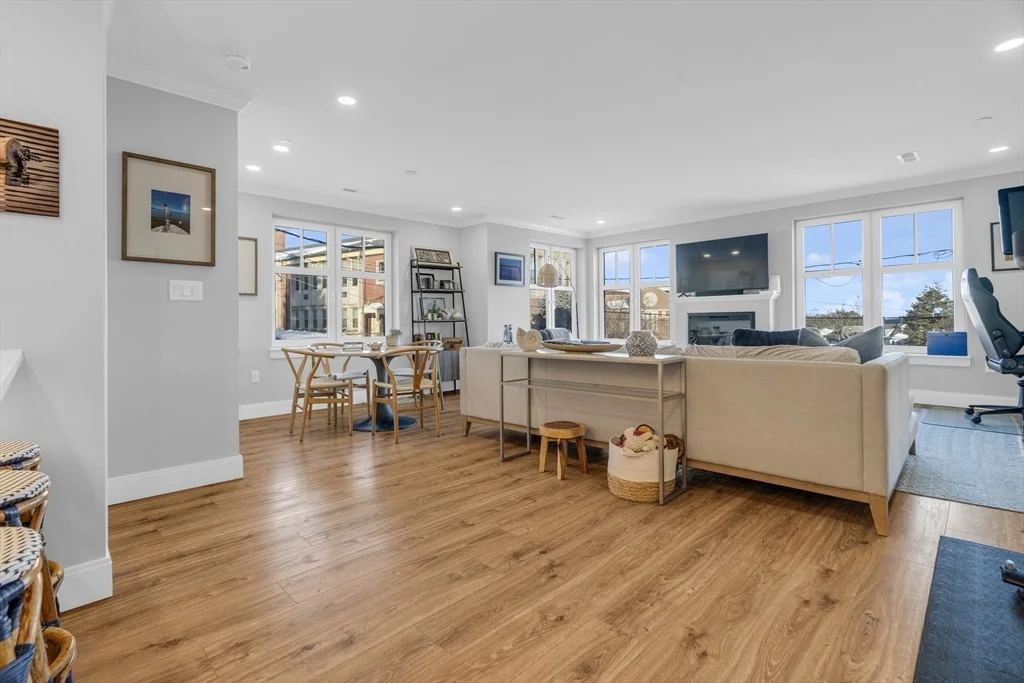 1721 Centre St, West Roxbury