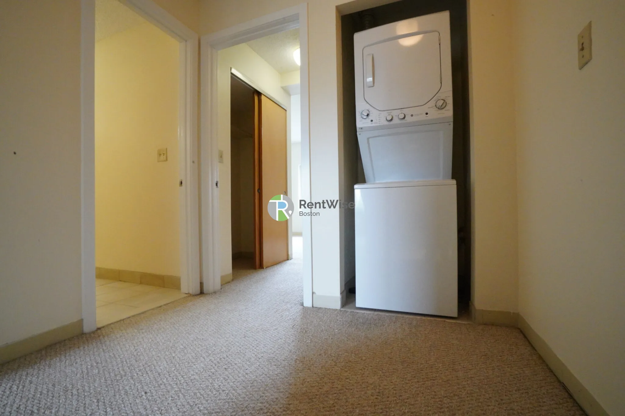 150 North Beacon St, Oak Square
