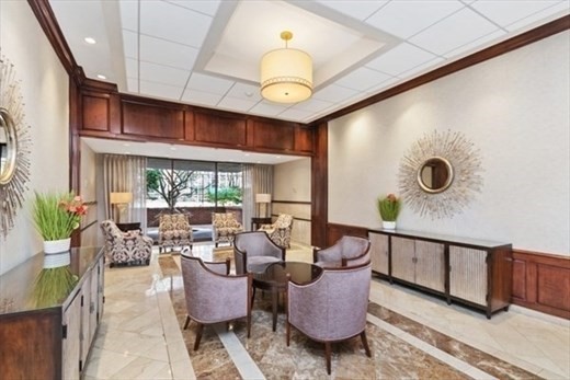 2 Hawthorne Pl, West End