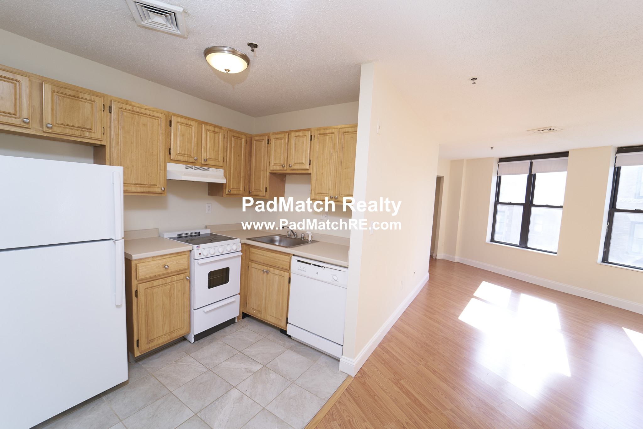 1126 Boylston St, Fenway