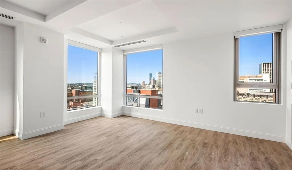 99 Kneeland St, Chinatown