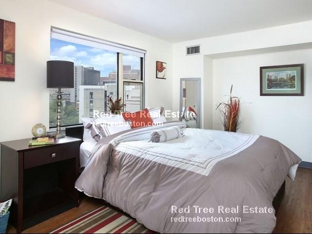 888 Washington St, Chinatown